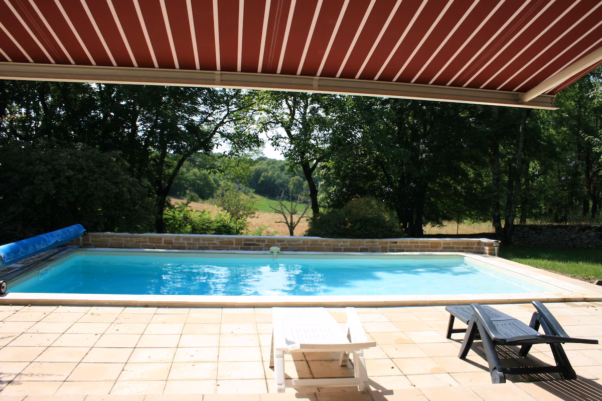 Piscine & terrasse couverte